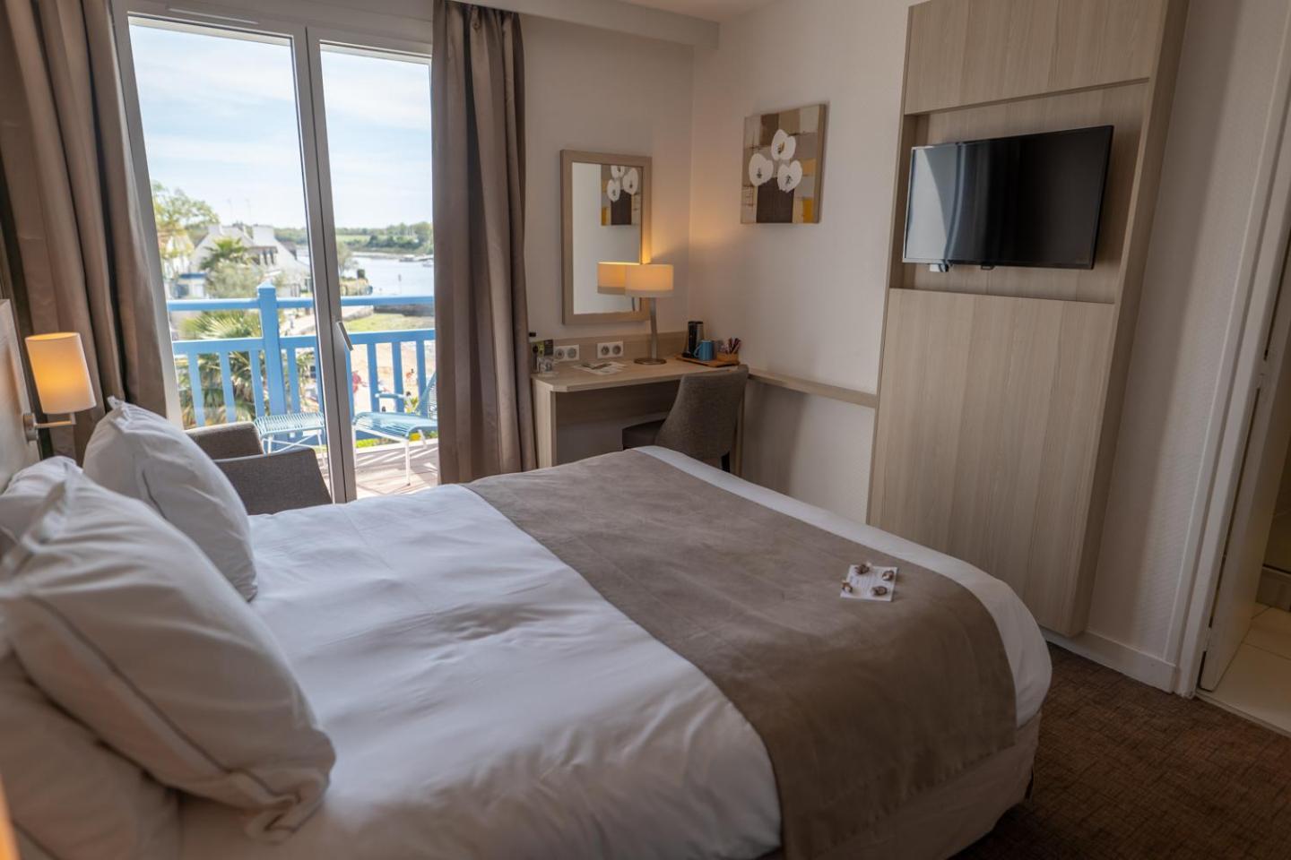 Superior Double Room Balcony Sea View,1705972902:JPEG