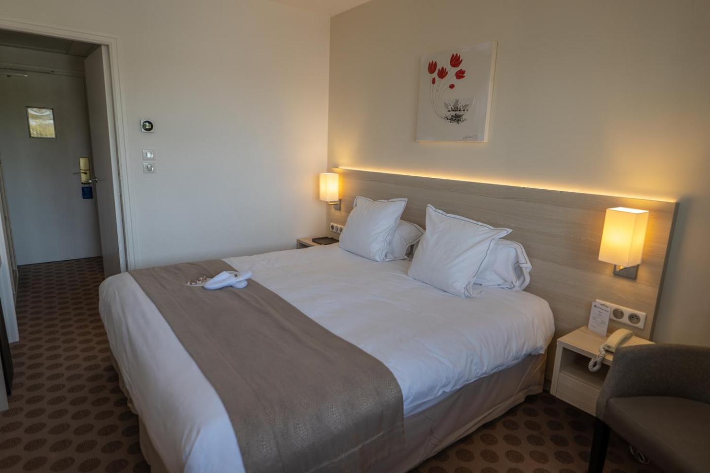 Chambre Lit Queen-Size Confort